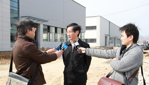 王剑侯接受宁波媒体采访