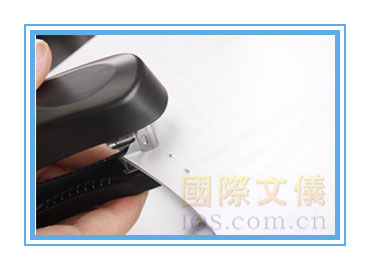 得力文具订书机